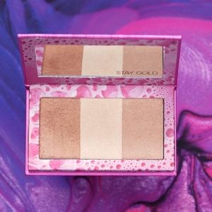 Urban Decay Highlighter Palette